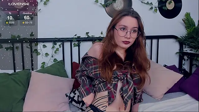 LanaAirlie online show from October 12, 2025, 10:05 am