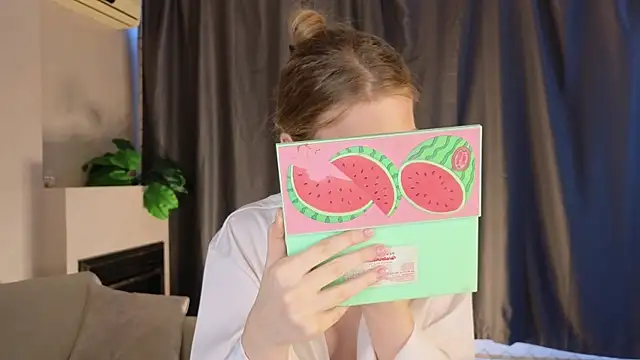 Snapshot of CindyGreen chatting on November 28, 2025, 6:24 am CindyGreen online show from November 28, 2025, 6:24 am