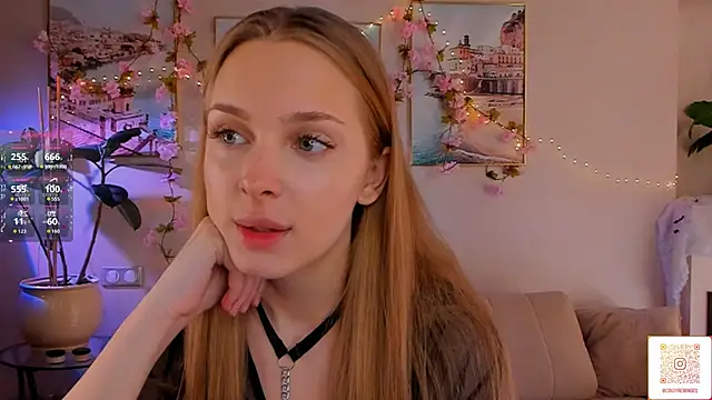 Snapshot of CindyGreen chatting on October 27, 2025, 8:04 am CindyGreen online show from October 27, 2025, 8:04 am