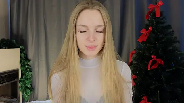 Snapshot of CindyGreen chatting on December 5, 2025, 6:12 am CindyGreen online show from December 5, 2025, 6:12 am