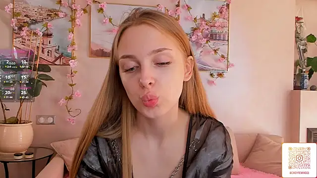 Snapshot of CindyGreen chatting on October 23, 2025, 6:23 am CindyGreen online show from October 23, 2025, 6:23 am