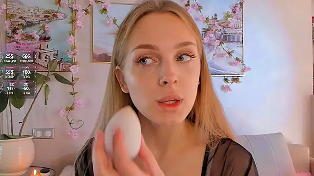 Snapshot of CindyGreen chatting on October 22, 2025, 6:46 am CindyGreen online show from October 22, 2025, 6:46 am