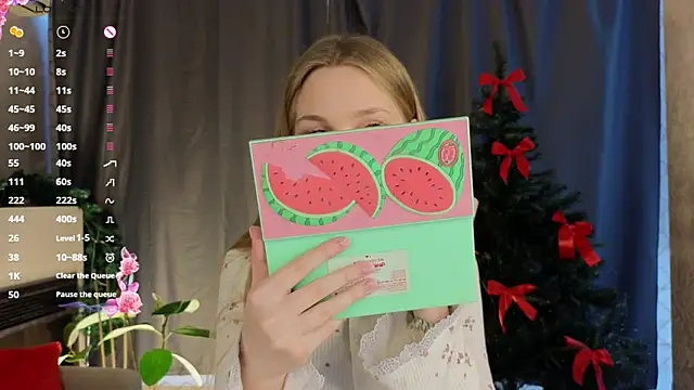 Snapshot of CindyGreen chatting on December 2, 2025, 6:15 am CindyGreen online show from December 2, 2025, 6:15 am