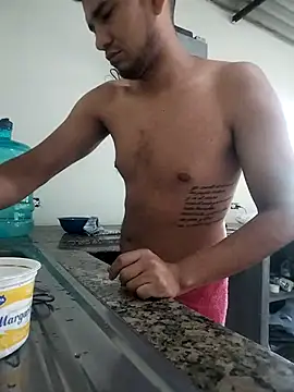 Snapshot of Bosssweet22cm chatting on November 15, 2025, 11:36 am Bosssweet22cm online show from November 15, 2025, 11:36 am