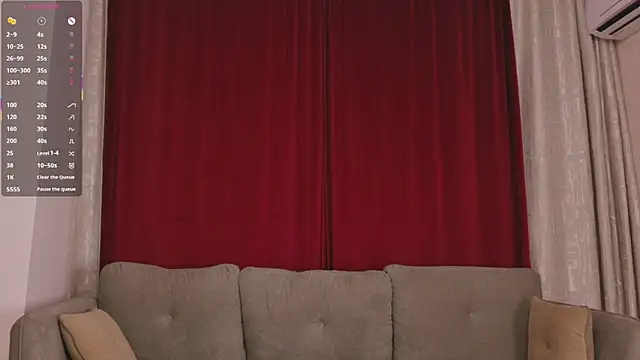 Snapshot of EnricaElis chatting on July 28, 2026, 7:39 pm EnricaElis online show from July 28, 2026, 7:39 pm