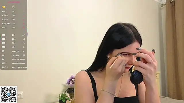 EnricaElis online show from November 30, 2025, 8:09 pm