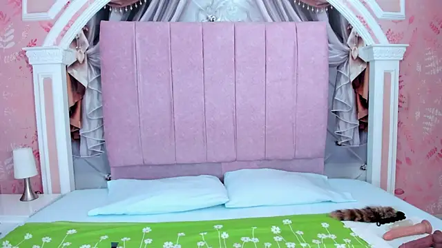 Snapshot of mishell_lovely chatting on November 12, 2025, 1:26 pm mishell lovely online show from November 12, 2025, 1:26 pm