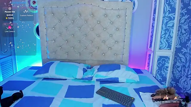 mishell lovely online show from March 11, 2026, 12:43 pm