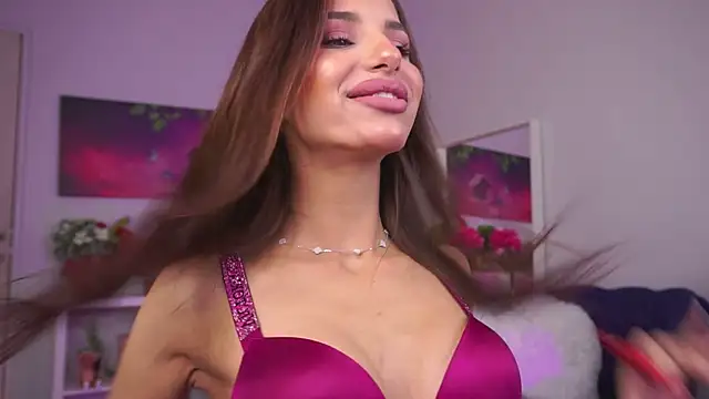 Snapshot of ZariaVera chatting on October 13, 2025, 6:42 pm ZariaVera online show from October 13, 2025, 6:42 pm