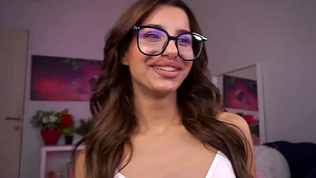 Snapshot of ZariaVera chatting on November 10, 2025, 6:35 pm ZariaVera online show from November 10, 2025, 6:35 pm