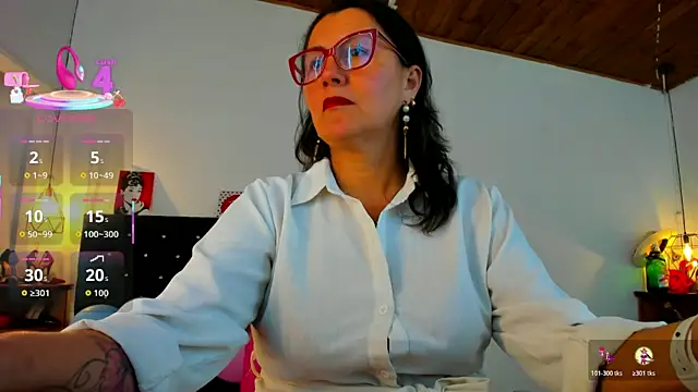 D Martii online show from November 6, 2025, 2:21 pm