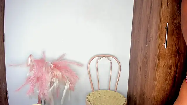 Snapshot of khate_smith chatting on November 29, 2025, 5:02 pm khate smith online show from November 29, 2025, 5:02 pm