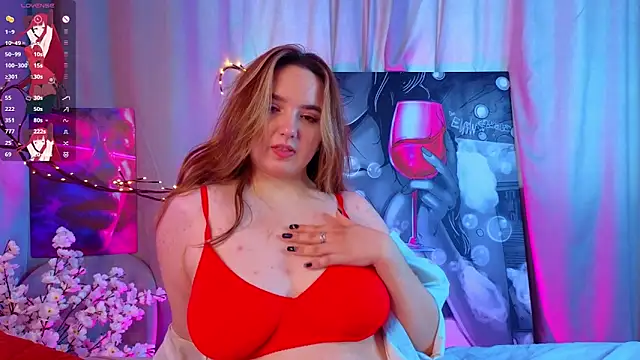 Snapshot of LucilleMcBride chatting on November 21, 2025, 7:07 am LucilleMcBride online show from November 21, 2025, 7:07 am