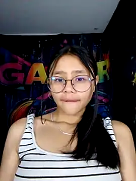 SofieLove 01 online show from April 25, 2026, 6:49 am