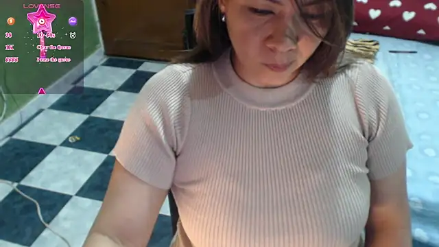 hiilarybrown online show from March 15, 2026, 1:34 am