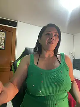 hiilarybrown online show from April 28, 2026, 11:31 pm