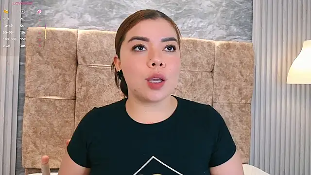 Snapshot of leilapons chatting on March 12, 2026, 5:06 pm leilapons online show from March 12, 2026, 5:06 pm