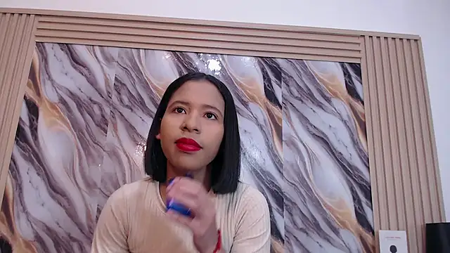 Samantha Fox69  online show from November 5, 2025, 4:32 pm