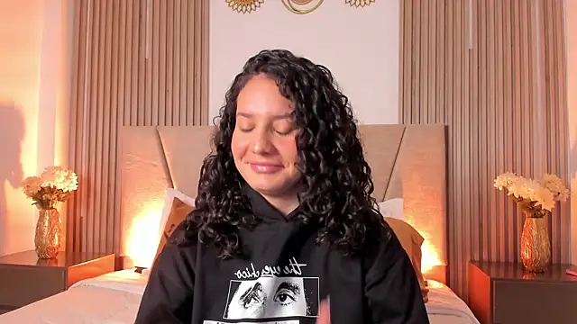 Rachell Jamess online show from October 10, 2025, 3:40 am