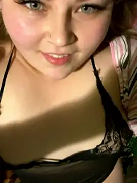 BeckiXrose online show from December 4, 2025, 9:14 pm