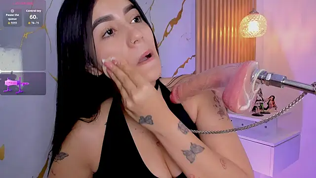 Snapshot of alissaowens_ chatting on July 8, 2026, 9:54 am alissaowens online show from July 8, 2026, 9:54 am