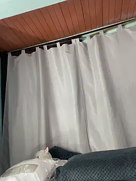 Snapshot of EVAH_LEE_ chatting on February 19, 2026, 1:02 am EVAH LEE online show from February 19, 2026, 1:02 am