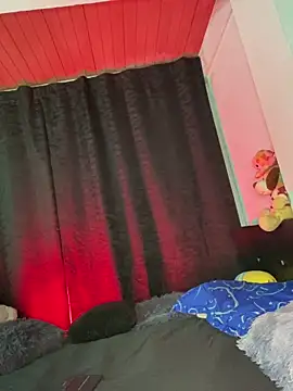 Snapshot of EVAH_LEE_ chatting on March 19, 2026, 2:11 am EVAH LEE online show from March 19, 2026, 2:11 am