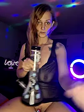 Snapshot of PeachyAriel chatting on July 25, 2026, 2:30 am PeachyAriel online show from July 25, 2026, 2:30 am