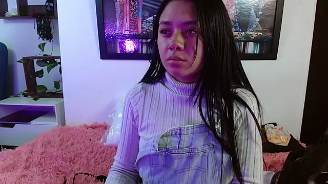 Snapshot of hellenngp chatting on November 28, 2025, 10:21 pm hellenngp online show from November 28, 2025, 10:21 pm