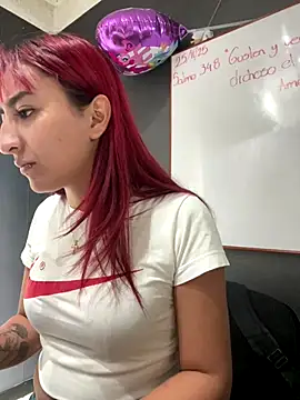 Snapshot of JuliethaDemon_ chatting on November 26, 2025, 12:27 pm JuliethaDemon online show from November 26, 2025, 12:27 pm