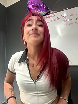 Snapshot of JuliethaDemon_ chatting on November 29, 2025, 2:01 am JuliethaDemon online show from November 29, 2025, 2:01 am