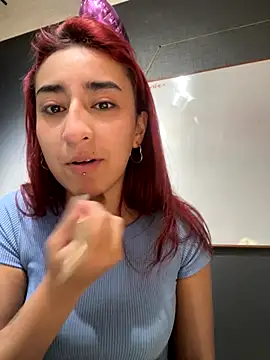 Snapshot of JuliethaDemon_ chatting on October 23, 2025, 1:10 pm JuliethaDemon online show from October 23, 2025, 1:10 pm