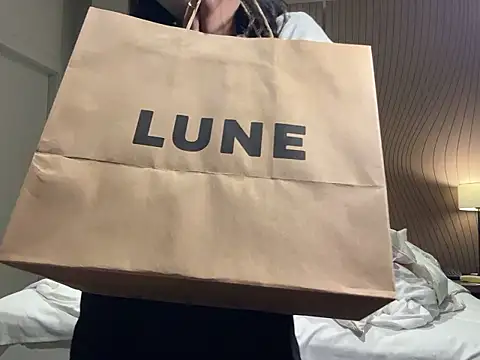 Snapshot of yuu-chan_ chatting on November 23, 2025, 9:19 am yuu-chan online show from November 23, 2025, 9:19 am