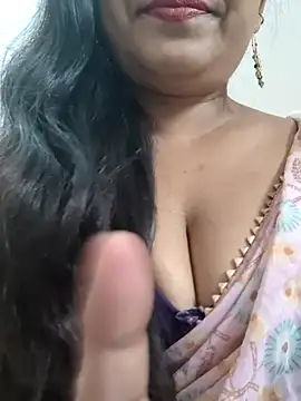 Sofia-ex online show from October 31, 2025, 5:04 am