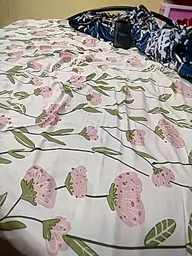 hotti-rashmi online show from October 28, 2025, 7:46 pm