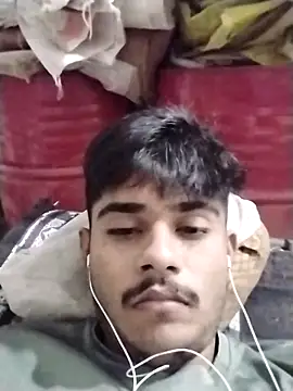 isisieueie online show from September 26, 2025, 3:52 pm