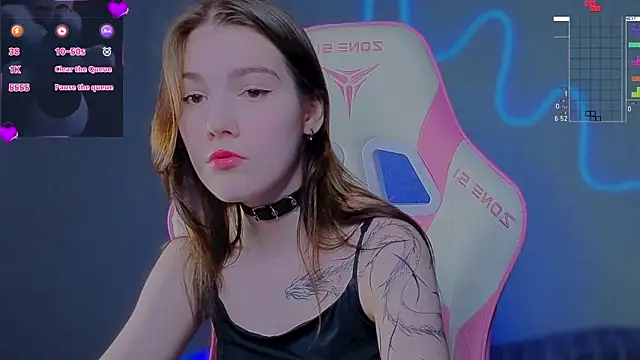 Sophie SkyAngel online show from August 1, 2026, 1:25 am