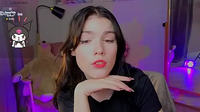 Snapshot of Sophie_SkyAngel chatting on October 8, 2025, 1:45 pm Sophie SkyAngel online show from October 8, 2025, 1:45 pm