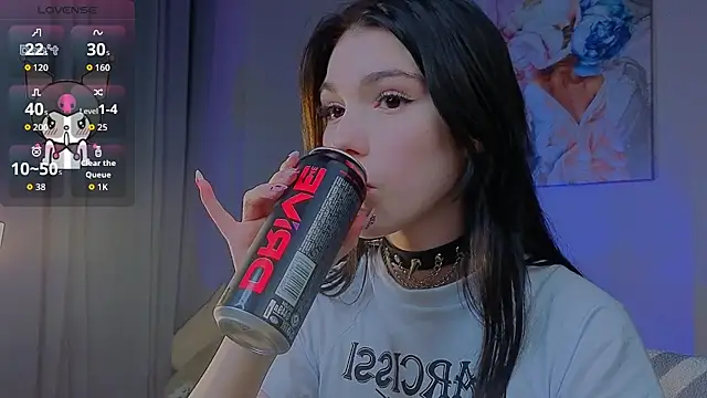 Snapshot of Sophie_SkyAngel chatting on November 4, 2025, 1:26 pm Sophie SkyAngel online show from November 4, 2025, 1:26 pm