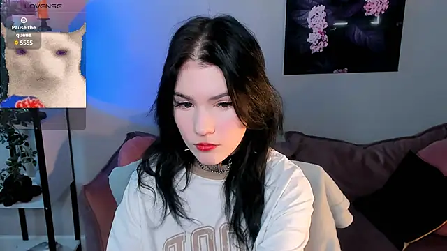 Snapshot of Sophie_SkyAngel chatting on November 21, 2025, 1:43 pm Sophie SkyAngel online show from November 21, 2025, 1:43 pm