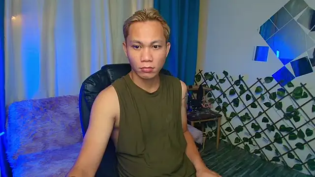 Snapshot of princenavheen chatting on May 26, 2026, 8:23 am princenavheen online show from May 26, 2026, 8:23 am