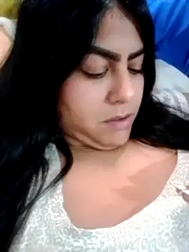 Snapshot of candytyler_ chatting on October 17, 2025, 10:44 pm candytyler online show from October 17, 2025, 10:44 pm