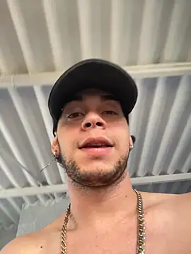 enzo vittale03  online show from January 8, 2026, 9:43 pm