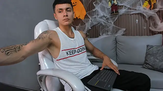 Leo santoro online show from October 26, 2025, 3:34 pm