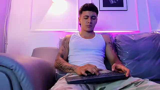 Leo santoro online show from May 6, 2026, 1:59 pm