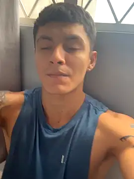 Leo santoro online show from December 5, 2025, 2:15 pm