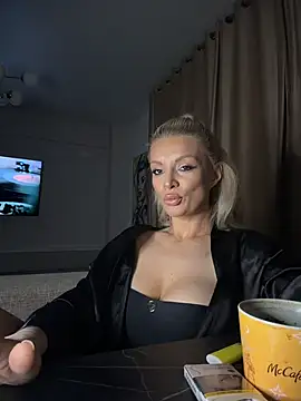 BOO D online show from February 3, 2026, 7:41 pm