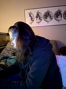 Snapshot of petalsexy chatting on November 5, 2025, 4:21 pm petalsexy online show from November 5, 2025, 4:21 pm