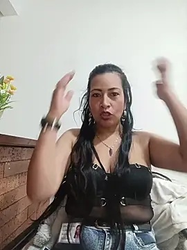 PAULA20- online show from October 28, 2025, 2:16 pm