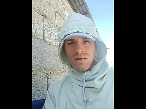 Snapshot of alex-golden chatting on December 14, 2025, 2:11 pm alex-golden online show from December 14, 2025, 2:11 pm